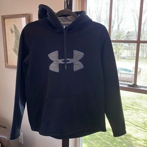 💥💥Girls large Under Armour snuggly sweatshirt💥💥